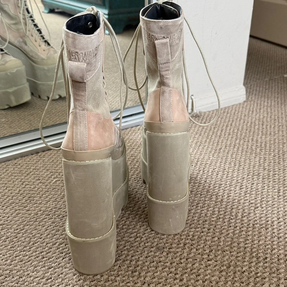 Darker Wavs Double Stack Platform Field Girl Traitor Boots Size 7 - Picture 4 of 10